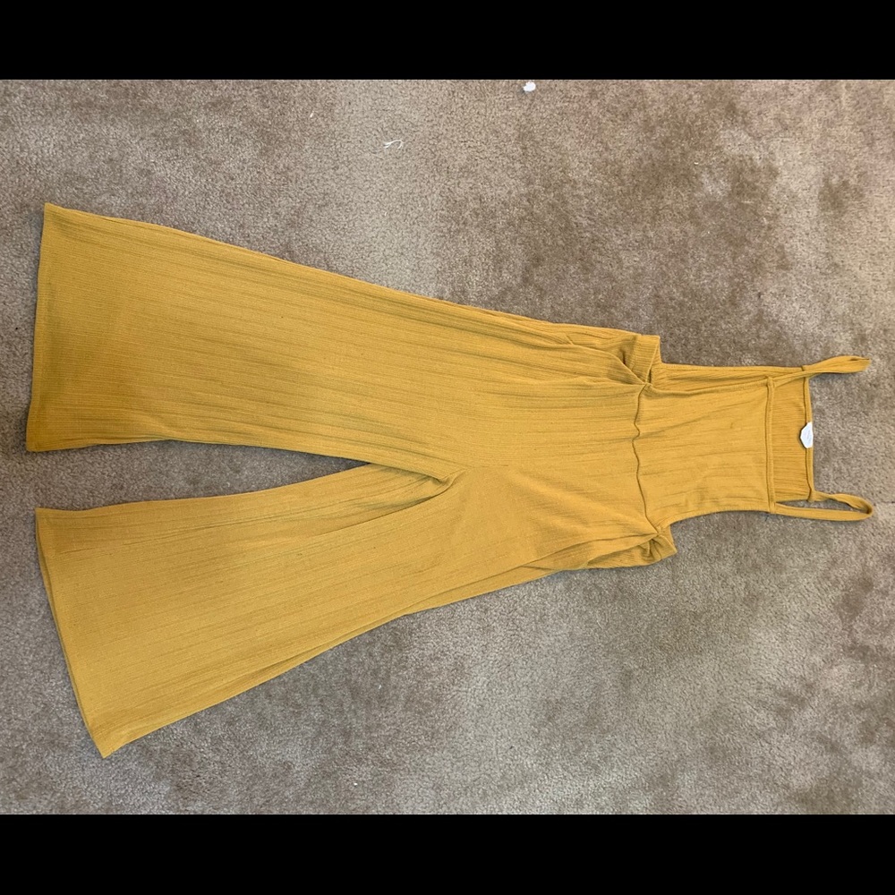 Wide legged mustard jumper
